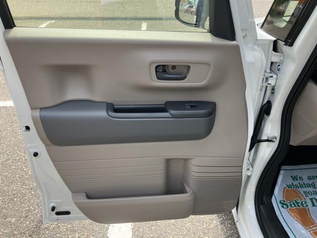 Ｎ－ＢＯＸジョイ ベースグレード　届出済未使用車　専用チェックシート　両側電動スライドドア　前後障害物ソナー　踏み間違い防止　衝突軽減ブレーキ　レーンキープアシスト　追従クルーズコントロール　電動パーキング　オートブレーキホールド　前席シートヒーター（36枚目）