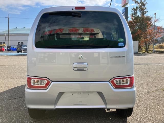 イエストは、車両販売、カーショップ、板金工場、大型整備工場、セルフスタンドと広大な敷地に隣接しております。小さなものから大きなものまで幅広く対応いたします！