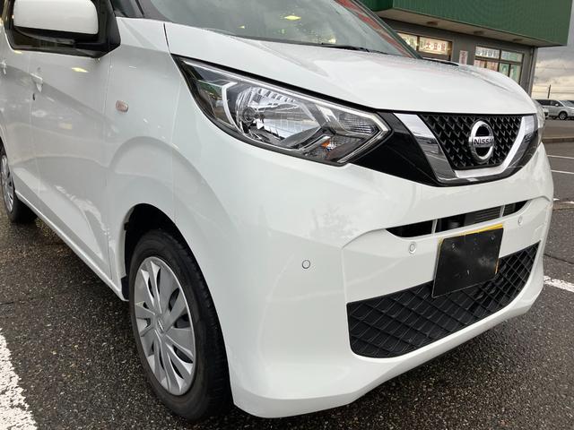 デイズ Ｓ　エマージェンシーブレーキ　社外メモリーナビ　バックカメラ　ＥＴＣ　オートハイビーム　アイドリングストップ　キーレス　夏タイヤ４本新品交換（8枚目）