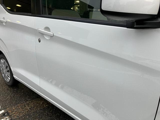 デイズ Ｓ　エマージェンシーブレーキ　社外メモリーナビ　バックカメラ　ＥＴＣ　オートハイビーム　アイドリングストップ　キーレス　夏タイヤ４本新品交換（9枚目）