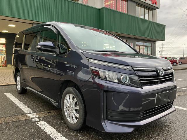 ヴォクシー Ｘ　Ｃパッケージ　７人乗り　両側スライドドア　４ＷＤ　ナビ　車種専用ナビ　ＣＤ　ＤＶＤ　ＢＴ　フルセグ　バックカメラ　ＥＴＣ（17枚目）