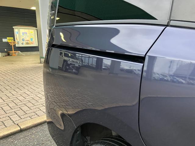 ヴォクシー Ｘ　Ｃパッケージ　７人乗り　両側スライドドア　４ＷＤ　ナビ　車種専用ナビ　ＣＤ　ＤＶＤ　ＢＴ　フルセグ　バックカメラ　ＥＴＣ（22枚目）