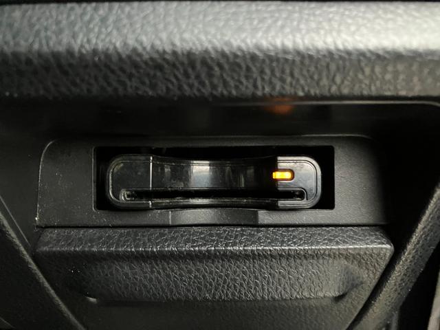 ヴォクシー Ｘ　Ｃパッケージ　７人乗り　両側スライドドア　４ＷＤ　ナビ　車種専用ナビ　ＣＤ　ＤＶＤ　ＢＴ　フルセグ　バックカメラ　ＥＴＣ（24枚目）