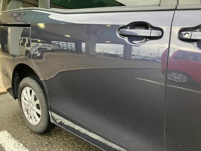 ヴォクシー Ｘ　Ｃパッケージ　７人乗り　両側スライドドア　４ＷＤ　ナビ　車種専用ナビ　ＣＤ　ＤＶＤ　ＢＴ　フルセグ　バックカメラ　ＥＴＣ（26枚目）