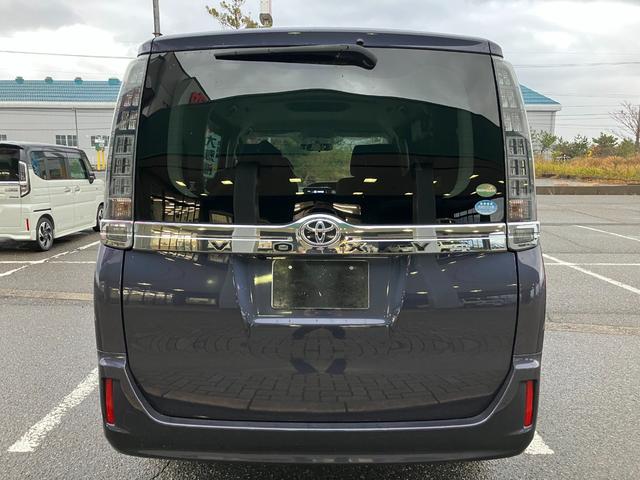 ヴォクシー Ｘ　Ｃパッケージ　７人乗り　両側スライドドア　４ＷＤ　ナビ　車種専用ナビ　ＣＤ　ＤＶＤ　ＢＴ　フルセグ　バックカメラ　ＥＴＣ（36枚目）