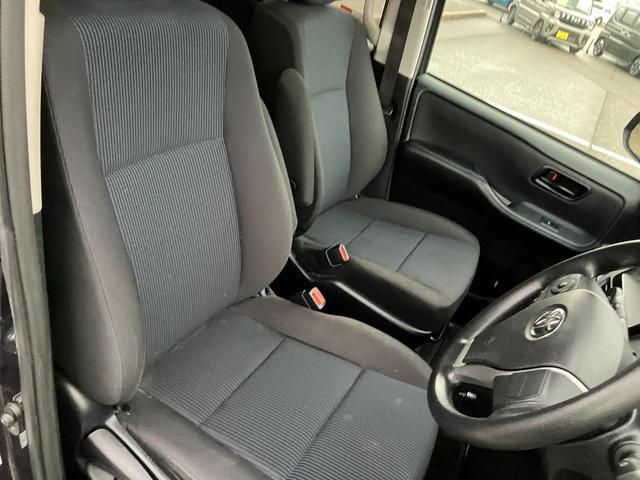 ヴォクシー Ｘ　Ｃパッケージ　７人乗り　両側スライドドア　４ＷＤ　ナビ　車種専用ナビ　ＣＤ　ＤＶＤ　ＢＴ　フルセグ　バックカメラ　ＥＴＣ（37枚目）