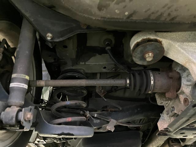 ヴォクシー Ｘ　Ｃパッケージ　７人乗り　両側スライドドア　４ＷＤ　ナビ　車種専用ナビ　ＣＤ　ＤＶＤ　ＢＴ　フルセグ　バックカメラ　ＥＴＣ（70枚目）