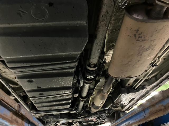 ヴォクシー Ｘ　Ｃパッケージ　７人乗り　両側スライドドア　４ＷＤ　ナビ　車種専用ナビ　ＣＤ　ＤＶＤ　ＢＴ　フルセグ　バックカメラ　ＥＴＣ（72枚目）