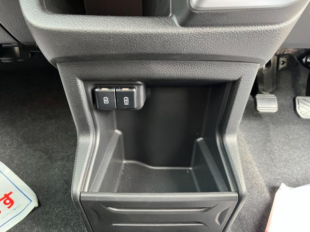 お車ご成約時には素敵なプレゼントをご用意してお待ちしております！キッズスペース完備！ぜひご来店・お問い合わせお待ちしております！