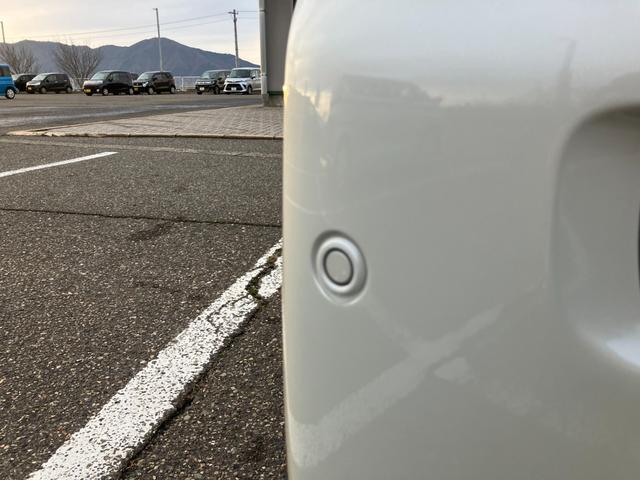 スペーシア ハイブリッドＸ　４ＷＤ　試乗車ＵＰ　９インチ全方位モニター付メモリーナビ　フルセグＴＶ　ブルートゥース　両側パワースライドドア　ＬＥＤヘッドライト　オートハイビーム　両席シートヒーター　リヤシートオットマン（22枚目）