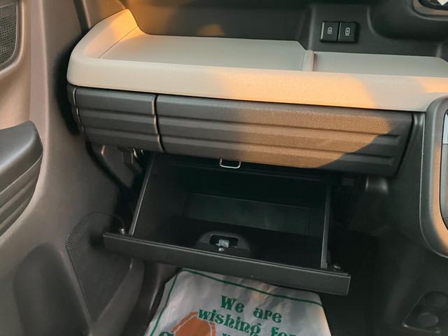 スペーシア ハイブリッドＸ　４ＷＤ　試乗車ＵＰ　９インチ全方位モニター付メモリーナビ　フルセグＴＶ　ブルートゥース　両側パワースライドドア　ＬＥＤヘッドライト　オートハイビーム　両席シートヒーター　リヤシートオットマン（50枚目）