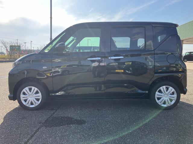 ムーヴ Ｘ　届出済未使用車　４ＷＤ　衝突被害軽減装置　左側電動スライドドア　ＬＥＤライト　オートハイビーム　サイド・カーテンエアバッグ　スマートキー（9枚目）