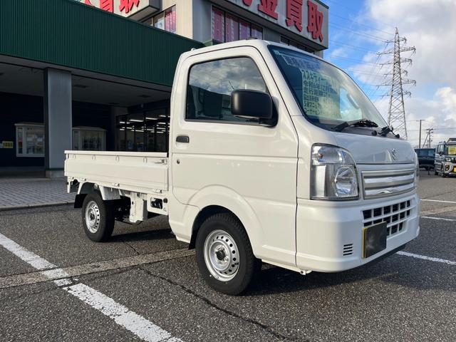 キャリイトラック ＫＣエアコン・パワステ　４ＷＤ　届出済未使用車　パワーウインドー　キーレス　横滑り防止装置　オートライト　アイドリングストップ　フロントメッキグリル　ＡＭＦＭラジオ（10枚目）