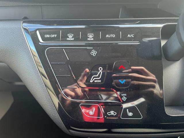 ｅＫワゴン Ｇ　衝突被害軽減装置　バックカメラ　プッシュスタート　スマートキー　オートライト　オートハイビーム　アイドリングストップ　純正ＣＤ　シートヒーター　２トーンルーフ（70枚目）