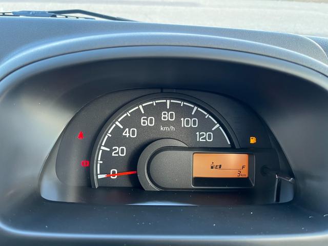 キャリイトラック KCエアコン・パワステ 4WD 届出済未使用車 パワーウインドー キーレス 横滑り防止装置 オートライト アイドリングストップ フロントメッキグリル AMFMラジオ(3枚目)