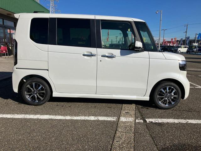 Ｎ－ＢＯＸカスタム ベースグレード　届出済未使用車　ホンダセンシング　アダプティブクルーズコントロール　左側パワースライドドア　ＬＥＤヘッドライト　オートハイビーム　プッシュスタート　スマートキー　シートヒーター（12枚目）