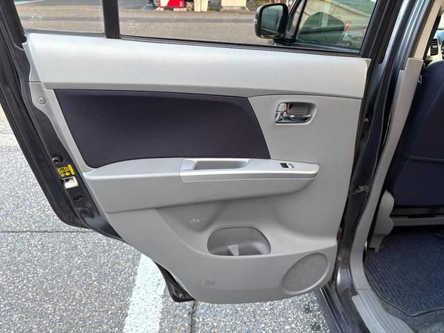 ワゴンＲ ＦＸリミテッド　４速オートマ　スマートキー　Ｗエアバッグ　ＡＢＳ　オートエアコン　１５インチアルミホイール（9枚目）