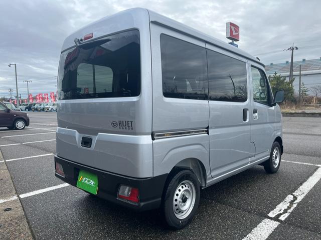 ハイゼットカーゴ ＤＸ　届出済未使用車　ＣＶＴ　衝突被害軽減ブレーキ　障害物センサー　オートハイビーム　アイドリングストップ　オーディオレス仕様　スピーカー付　キーレス（10枚目）