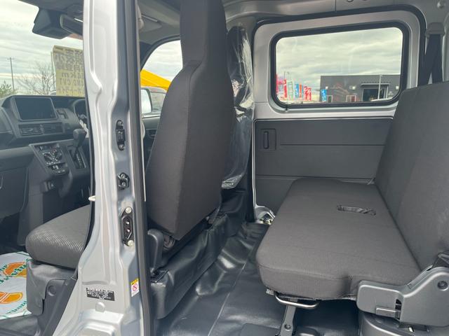 ハイゼットカーゴ ＤＸ　届出済未使用車　ＣＶＴ　衝突被害軽減ブレーキ　障害物センサー　オートハイビーム　アイドリングストップ　オーディオレス仕様　スピーカー付　キーレス（44枚目）
