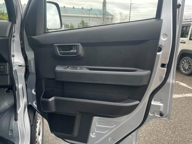 ハイゼットカーゴ ＤＸ　届出済未使用車　ＣＶＴ　衝突被害軽減ブレーキ　障害物センサー　オートハイビーム　アイドリングストップ　オーディオレス仕様　スピーカー付　キーレス（50枚目）