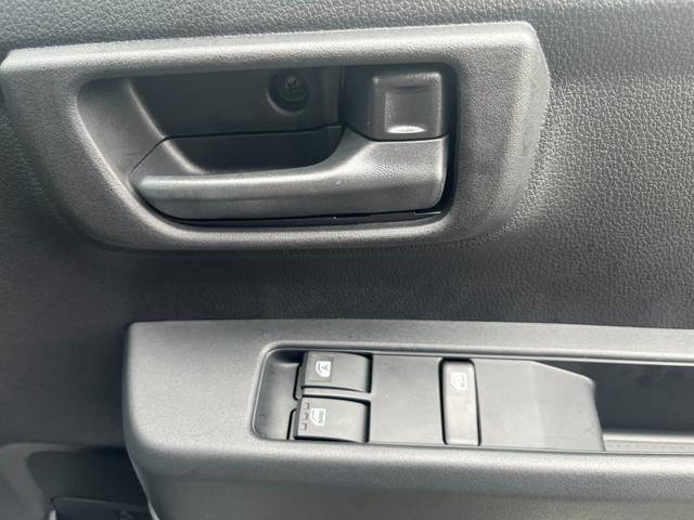 ハイゼットカーゴ ＤＸ　届出済未使用車　ＣＶＴ　衝突被害軽減ブレーキ　障害物センサー　オートハイビーム　アイドリングストップ　オーディオレス仕様　スピーカー付　キーレス（51枚目）
