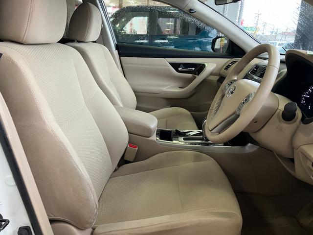 ティアナ ＸＬ　ナビＡＶＭパッケージ　エマージェンシーブレーキ　アラウンドビューモニター　純正ナビ　ＣＤ　フルセグ　ＴＶキット　ＥＴＣ　ブルートゥース　スマートキー　純正エンジンスターター（32枚目）