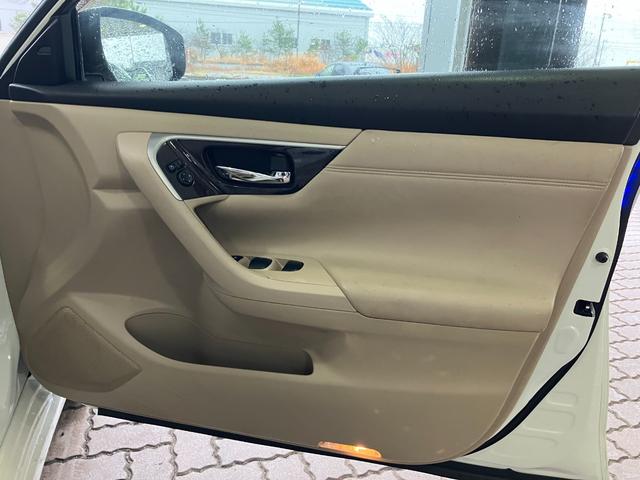 ティアナ ＸＬ　ナビＡＶＭパッケージ　エマージェンシーブレーキ　アラウンドビューモニター　純正ナビ　ＣＤ　フルセグ　ＴＶキット　ＥＴＣ　ブルートゥース　スマートキー　純正エンジンスターター（39枚目）