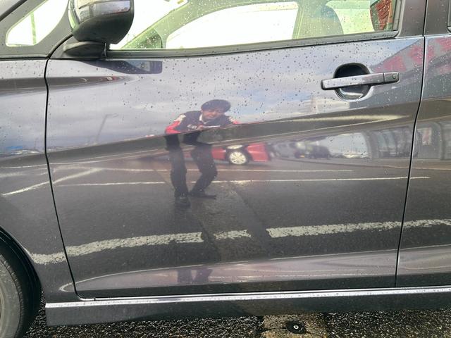 ���O�����ǂǂ�����ĎԂ������Ă��悤�D�D�D�@�C�G�X�g�ɂ��C�����������I���̗����Ǝ҂���z�������܂��I�S���ǂ��ł�������܂ł��^�т������܂��I