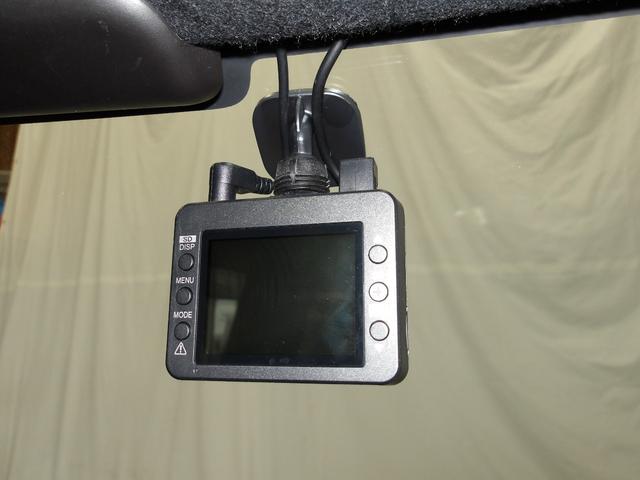 ドライブレコーダ（フロント・リア）装備♪