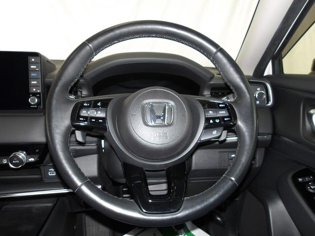 ステアリングスイッチでオーディオ各種操作が可能で、運転に集中できます。安心・安全・快適なドライブをお楽しみいただけます。