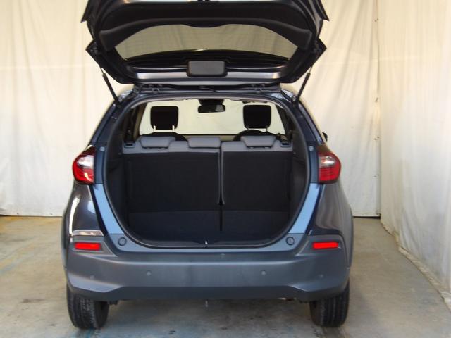 ラゲッジスペースも充分な広さです♪