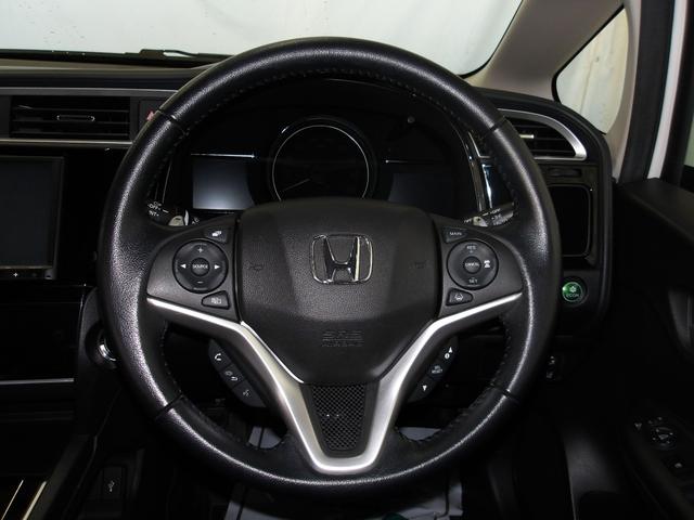 �X�e�A�����O�X�C�b�`�ŃI�[�f�B�I�e�푀�삪�\�ŁA�^�]�ɏW���ł��܂��B���S�E���S�E���K�ȃh���C�u�����y���݂��������܂��B