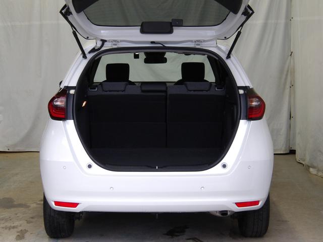 フィット ｅ：ＨＥＶホーム　ギャザズメモリーナビ（19枚目）