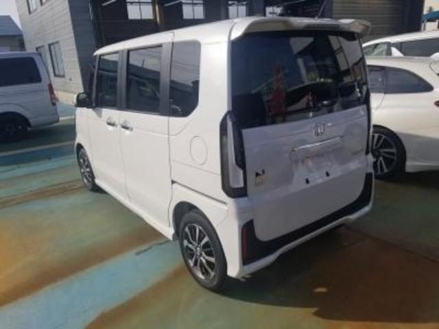 Ｎ－ＢＯＸカスタム ベースグレード　４ＷＤ　ホンダセンシング　パワースライドドア（3枚目）
