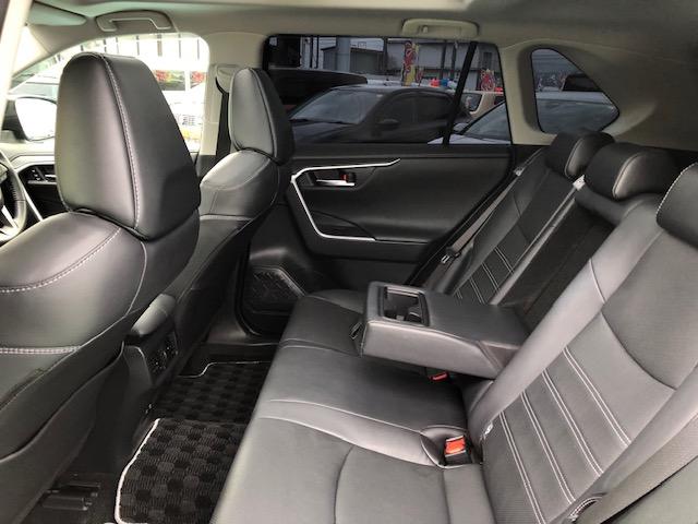 ＲＡＶ４ Ｇ　Ｚパッケージ　サンルーフ　９インチナビＴＶ　３６０°カメラ（10枚目）