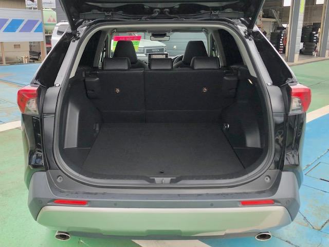 ＲＡＶ４ Ｇ　Ｚパッケージ　サンルーフ　９インチナビＴＶ　３６０°カメラ（13枚目）