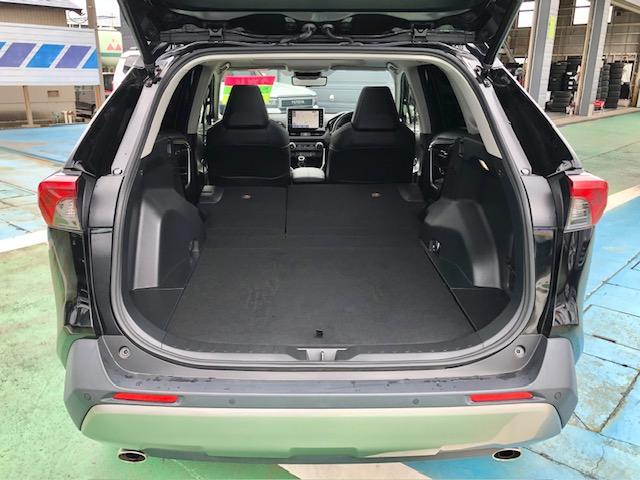 ＲＡＶ４ Ｇ　Ｚパッケージ　サンルーフ　９インチナビＴＶ　３６０°カメラ（14枚目）