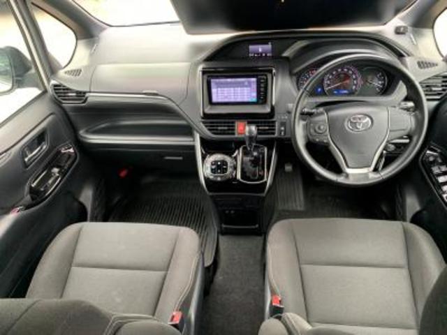 エスクァイア Ｘｉ　４ＷＤ　メモリーナビＴＶ　バックカメラ　８人乗り（8枚目）