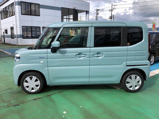 スペーシア ハイブリッドＸ　４ＷＤ　届出済未使用車　両側パワースライドドア　オットマン付リアシート　レーダーブレーキ　シートヒーター　サーキュレーター　スマートキー　盗難防止システム　衝突安全ボディ　電格ミラー　ＥＳＰ（5枚目）