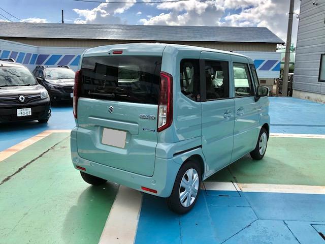 スペーシア ハイブリッドＸ　４ＷＤ　届出済未使用車　両側パワースライドドア　オットマン付リアシート　レーダーブレーキ　シートヒーター　サーキュレーター　スマートキー　盗難防止システム　衝突安全ボディ　電格ミラー　ＥＳＰ（7枚目）