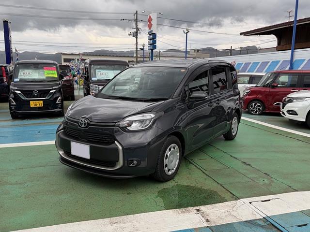 シエンタ ハイブリッドG 8インチナビ バックカメラ ETC 両側パワースライドドア LEDヘッドライト トヨタセーフティセンス 7人乗り(3枚目)