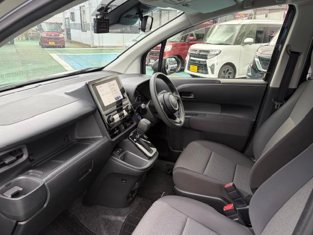 シエンタ ハイブリッドG 8インチナビ バックカメラ ETC 両側パワースライドドア LEDヘッドライト トヨタセーフティセンス 7人乗り(9枚目)