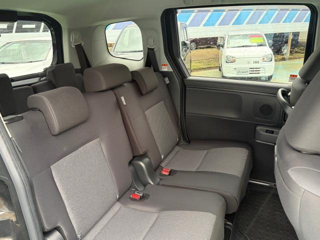 シエンタ ハイブリッドG 8インチナビ バックカメラ ETC 両側パワースライドドア LEDヘッドライト トヨタセーフティセンス 7人乗り(14枚目)