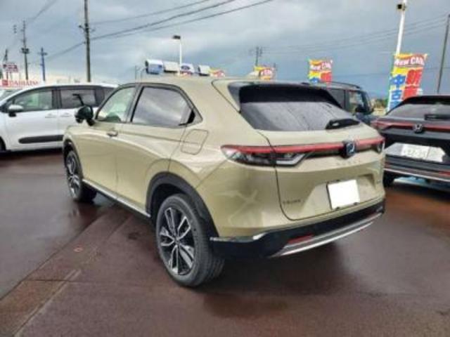 ヴェゼル ｅ：ＨＥＶ　Ｚ　４ＷＤ　９インチナビＴＶ　バックカメラ　ＥＴＣ（2枚目）