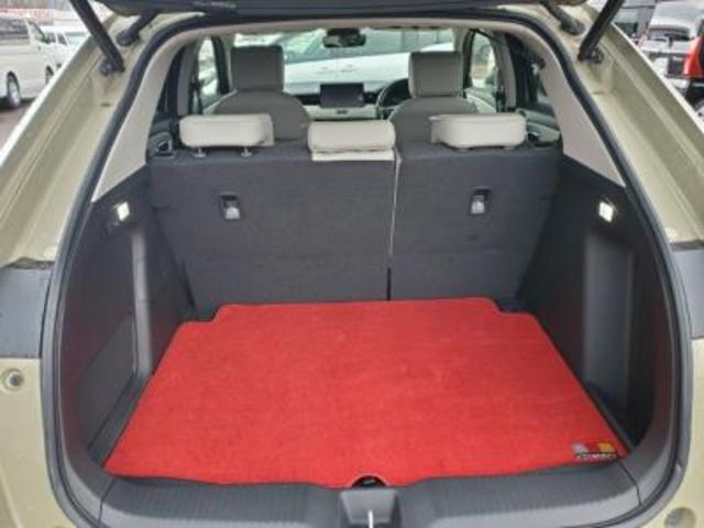 ヴェゼル ｅ：ＨＥＶ　Ｚ　４ＷＤ　９インチナビＴＶ　バックカメラ　ＥＴＣ（6枚目）