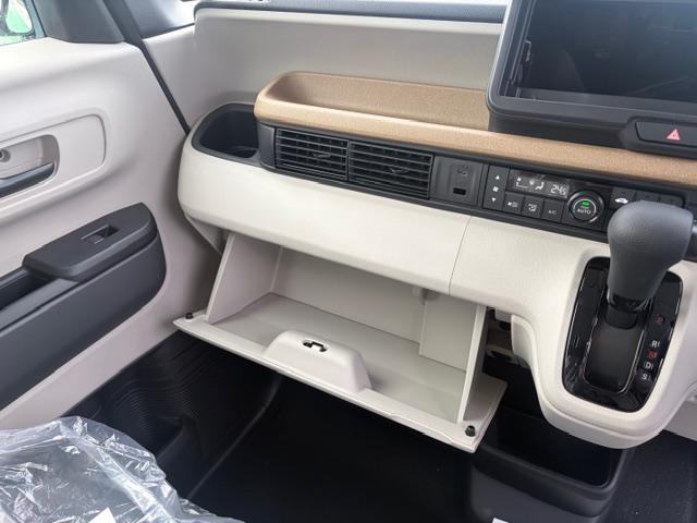 Ｎ－ＢＯＸ ファッションスタイル　両側スライドドア（10枚目）