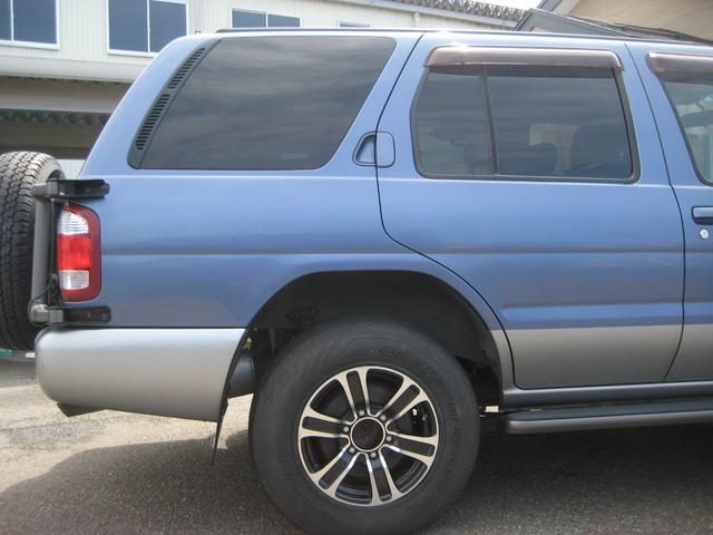 R3m-V 4WD 16AW 5人乗り SUV(15枚目)
