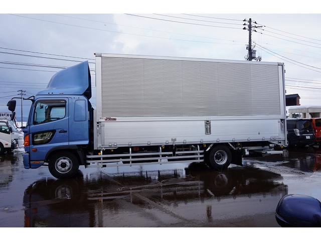 4.5t 増トン ワイドベッド付 ウイング Rエアサス R観音扉/格納ゲート1,000kg付 リモコン付 床フック6対 ラッシング2段 セイコーラック 荷室左右パネルカーペット張り 6MT(33枚目)
