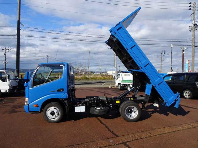 日野 デュトロ