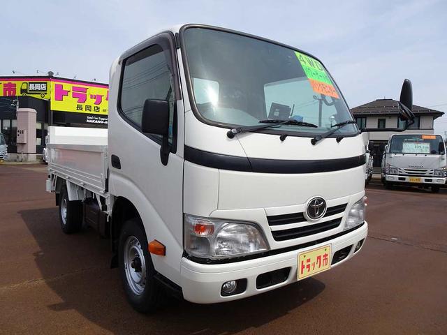 トヨエース 　１．３５ｔ　４ＷＤ　ＦＪＬ　Ｓタイヤ　垂直ＰＧ　６００ｋｇ付　長：７２ｃｍ／有効長：５８ｃｍ　幅／１５２ｃｍ　左リア支柱ＰＧスイッチ　三方開　左右アオリ／床板張替え（2枚目）